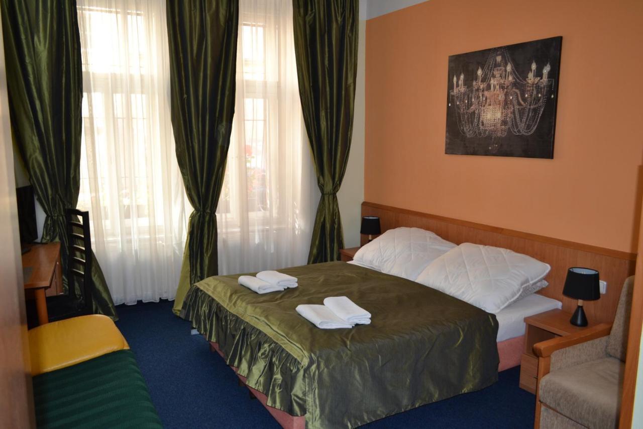 Hotel Aladin Praga Exterior foto