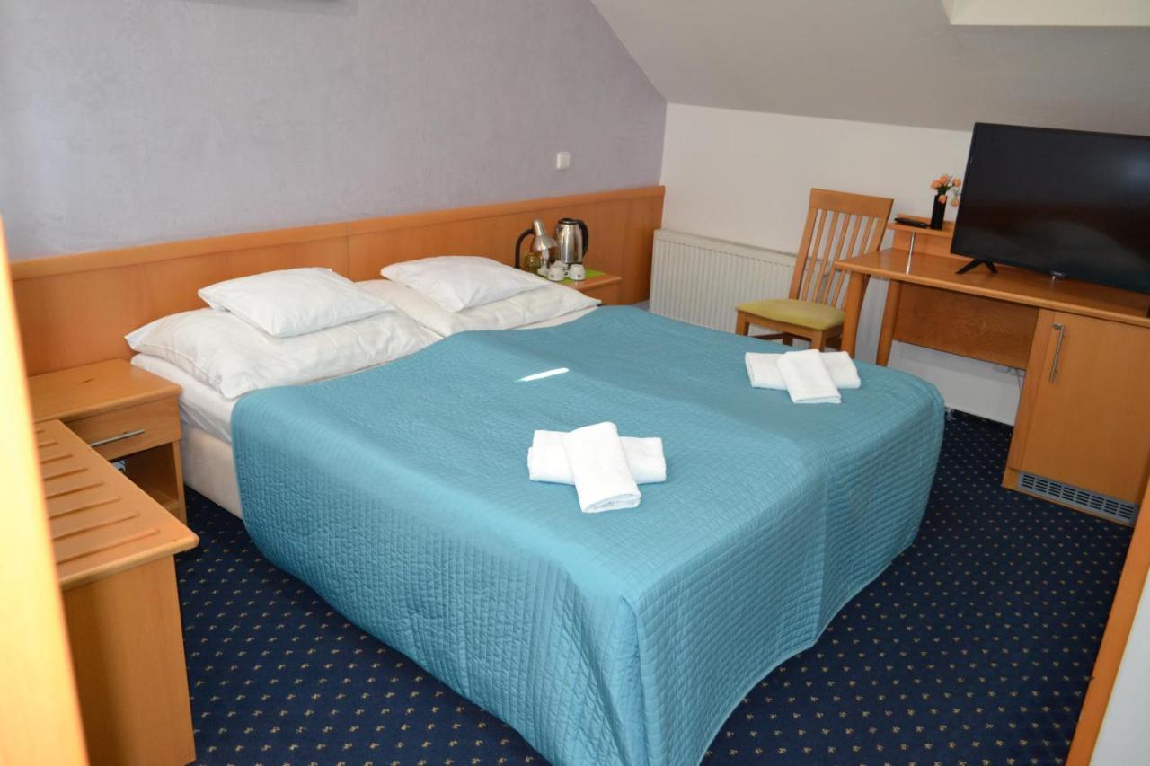 Hotel Aladin Praga Exterior foto