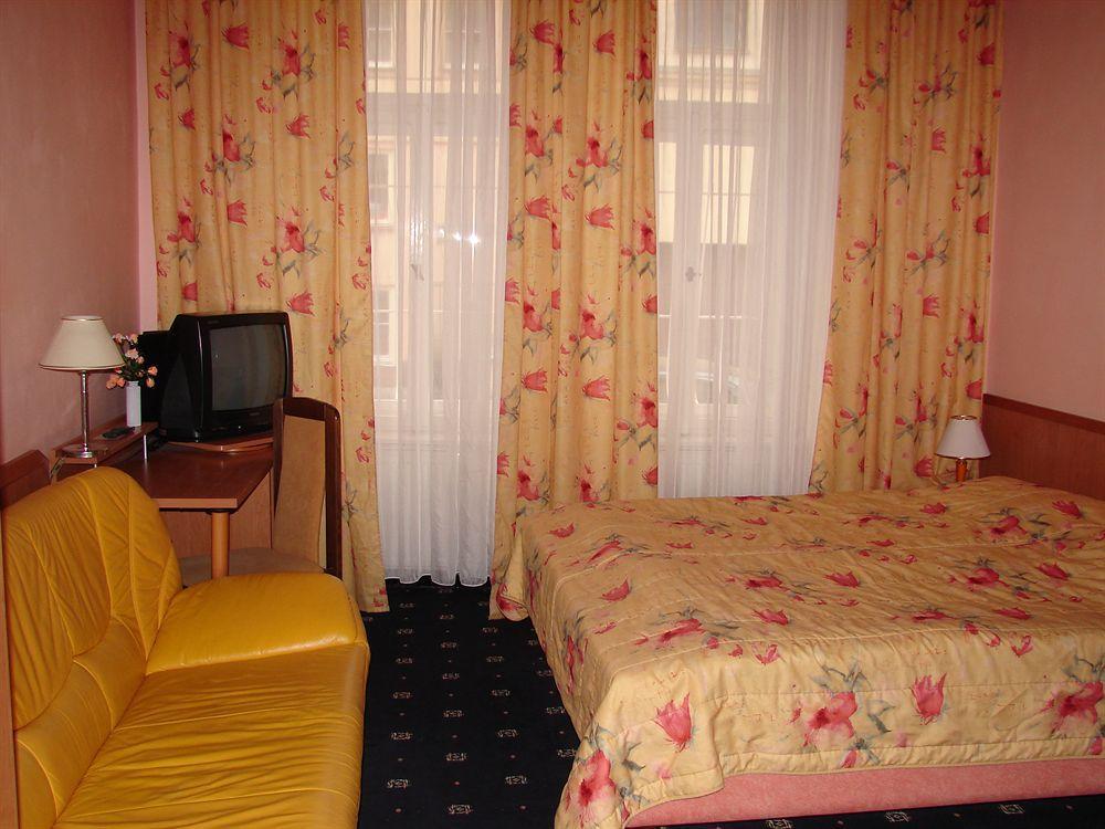 Hotel Aladin Praga Exterior foto