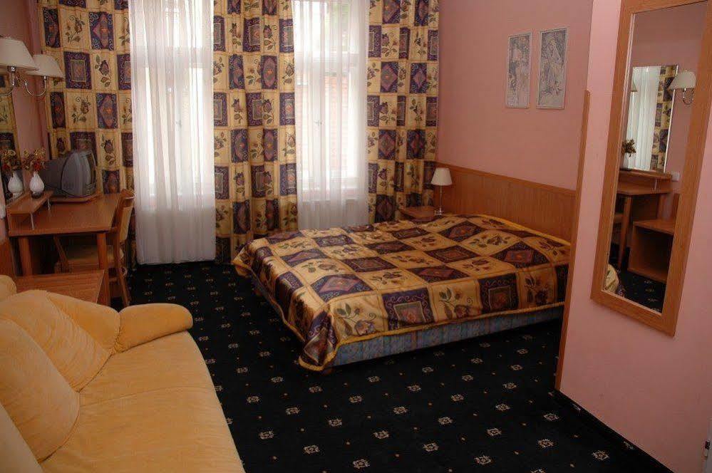 Hotel Aladin Praga Exterior foto